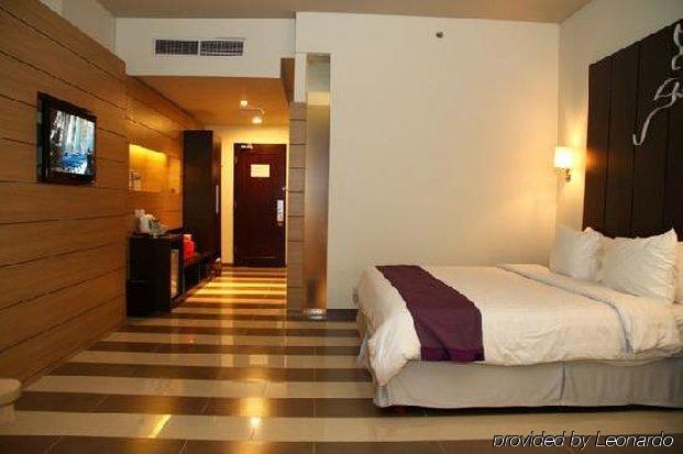 Hotel Vega Gading 3*